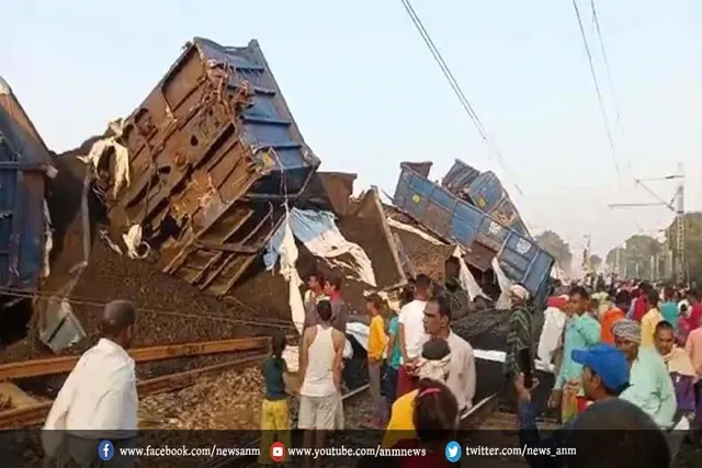 धनबाद: मालगाड़ी डिरेलमेंट के बाद कई ट्रेनों के बदले रूट