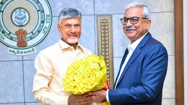 BPCL CMD G. Krishna Kumar with Chief Minister N. Chandrababu Naidu during a meeting at the Secretariat in Amaravati on Wednesday.