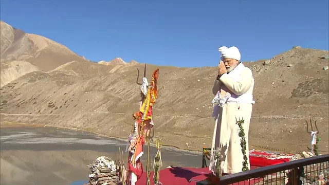 Prime Minister Narendra Modi offers prayers at Parvati Kund, in Pithoragarh, Uttarakhand