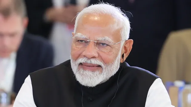 Narendra Modi at the G7 Outreach session