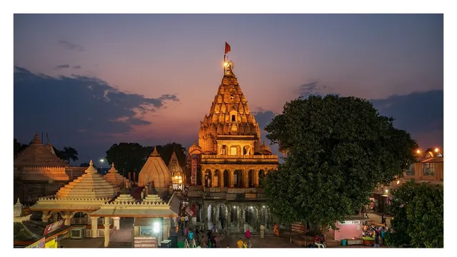 Mahakaleshwar Temple Tunnel.jpg