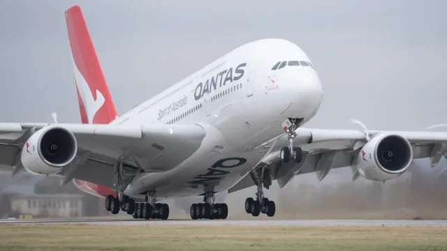 Qantas airlines flight