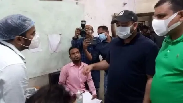 Tejashwi Yadav conducts surprise checks at govt hospitals in night