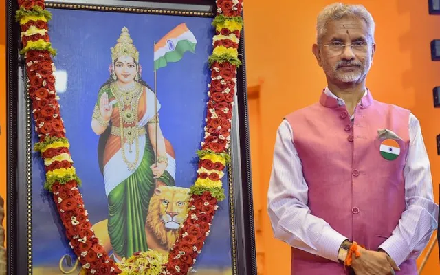 Union External Affairs Minister S. Jaishankar pays tribute to Bharat Mata during his visit to the PES University, in Bengaluru, Friday