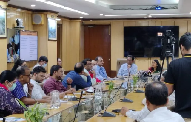  Government officials in a meeting to curb misleading ads and ban surrogate ads