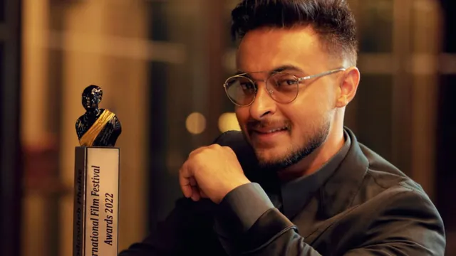 Aayush Sharma dedicates his first award for 'Antim: The Final Truth' to Salman Khan