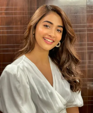 Pooja Hegde rings in her birthday with Durga havan