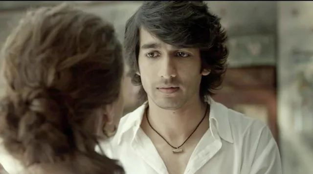 Shantanu Maheshwari steals hearts as Afshan in Gangubai Kathiawadi