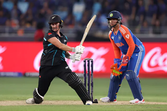 Sophie Devine v IND