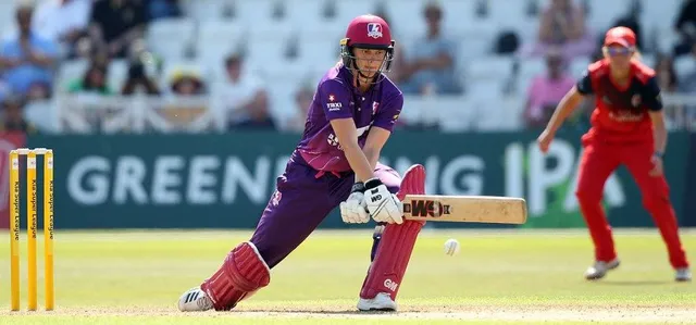 Another Amy Jones masterclass hands Loughborough Lightning their sixth consecutive win