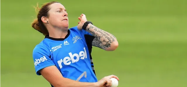 Sarah Coyte retained by Adelaide Strikers for WBBL06