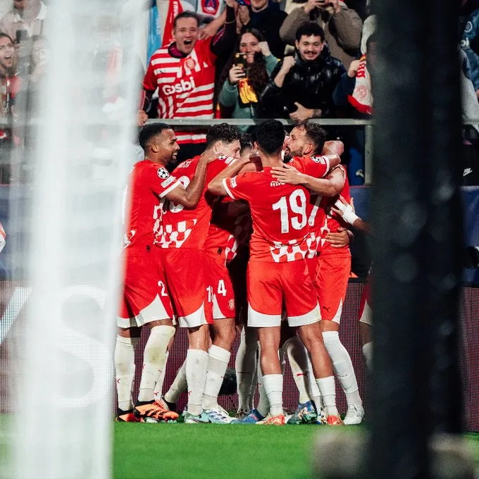 Girona Player celebrate after Champions league victory-Sportz Point.com