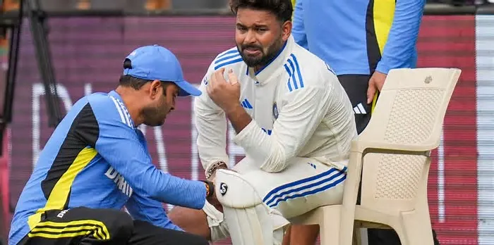 Rishabh Pant17-sportzpoint.com