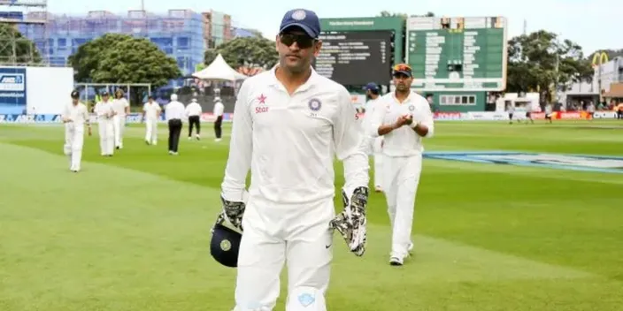 dhoni