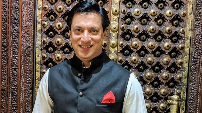 Madhur Bhandarkar Wagah Border- IAF Air Strike Pakistan- Pulwama Terror  Attack- मधुर भंडारकर वाघा बॉर्डर एयर स्ट्राइक पाकिस्तान पुलवामा आतंकी हमला  - Trending