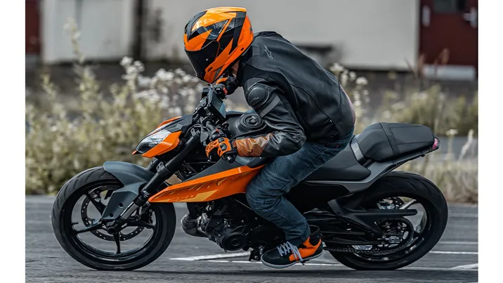 KTM Duke 250 related web