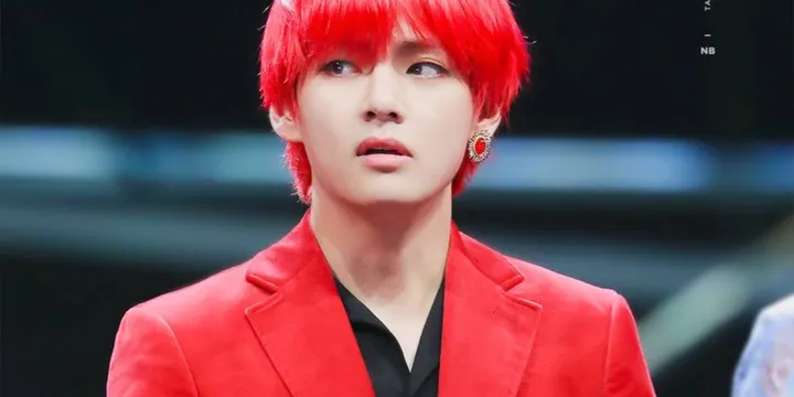 Here Are 15 Moments Showing BTS V's Iconic Red Hair That Everyone Misses -  Koreaboo