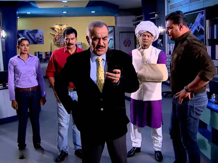 Tv Show CID Goes off air last episoad will telecast on 27th october | 21  साल बाद बंद हो रहा है CID, शो के इंस्पेक्टर दया ने कहा- शॉकिंग खबर है |  Dainik Bhaskar