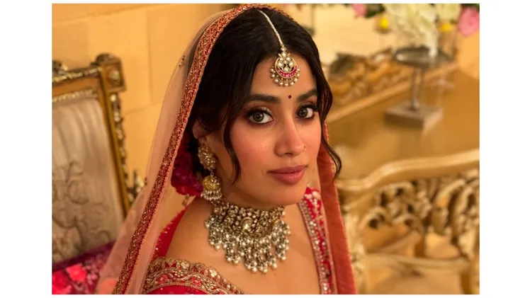 MixCollage-25-Oct-2024-04-44-PM-5537 .jpg