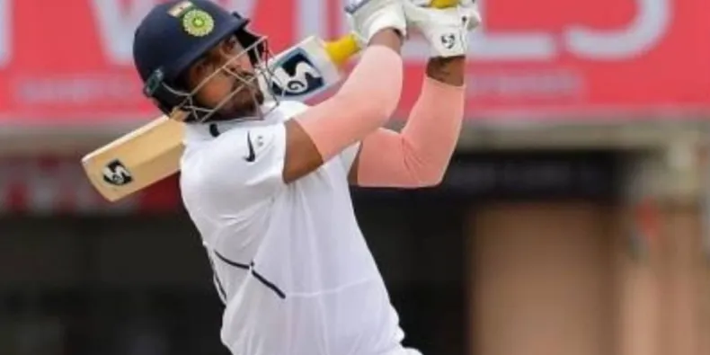  Umesh Yadav scored a century in Ranji Trophy 2015-16 match against Odisha