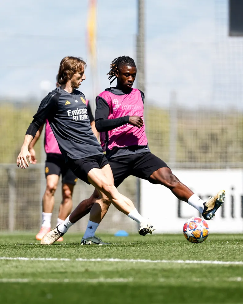 Real Madrid vs Bayern: Modric and Camavinga in training