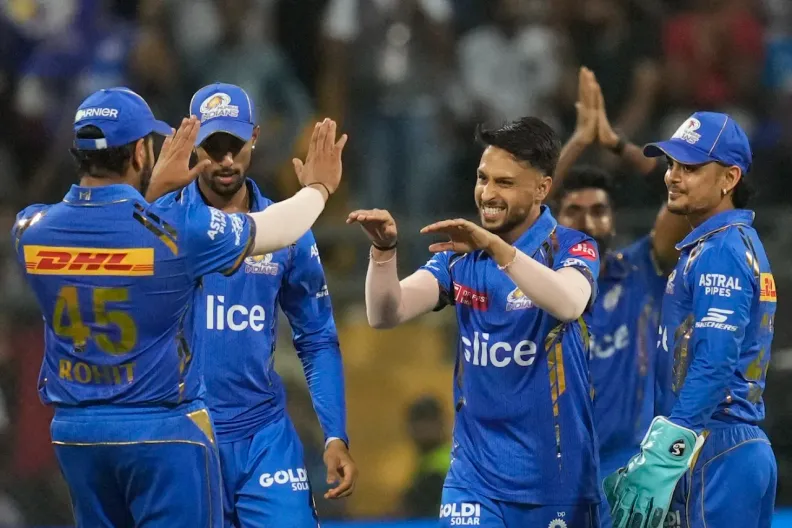 MI vs DC: Akash Madhwal picked up three wickets on his return