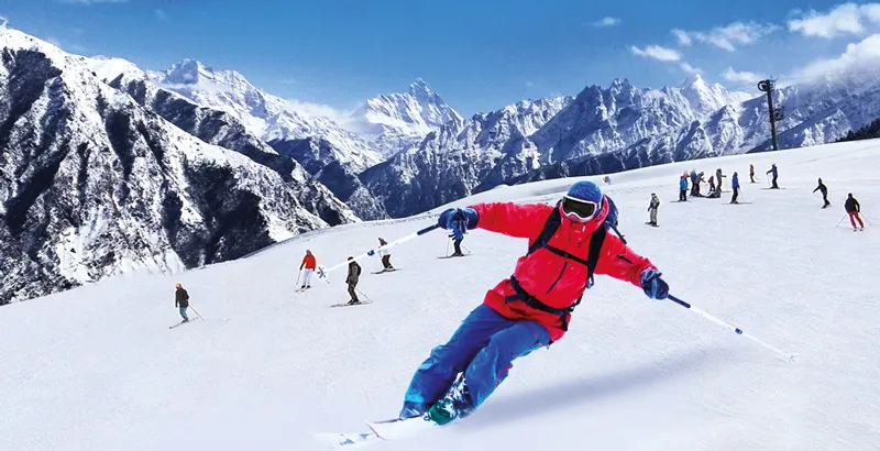 skiing in Auli