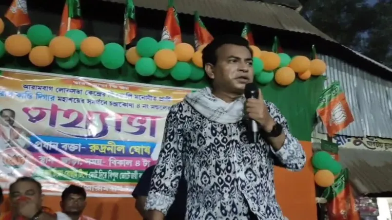 দিলীপের পর রুদ্রনীল, মমতার ব্যক্তিগত জীবন নিয়ে আপত্তিকর মন্তব্যে বিতর্ক  চরমে - LOK SABHA ELECTION 2024