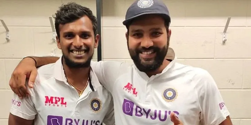  Umesh Yadav, Mayank Agarwal, Hanuma Vihari , Wriddhiman Saha , T Natarajan, Team India