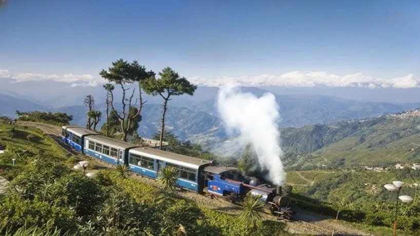 best hill station in India for family holiday, darjeeling toy train ticket price