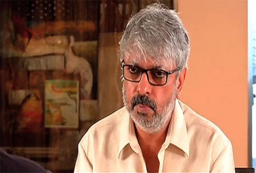 Sanjay Leela Bhansali Says I Have Enough Reasons To Drop Padmaavat Film -  Entertainment News: Amar Ujala - 'पद्मावत' पर बोले भंसाली - फिल्म छोड़ सकता  था लेकिन डटा रहा
