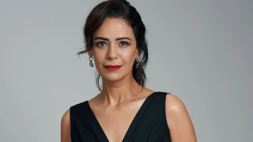 इसको तो मैं सीन में खा जाऊंगी...वेब सीरीज में छोटे रोल में छा गईं थी मोना  सिंह, अब कही ये बात | Mona singh on actors jealousness and shah rukh khan  selfie