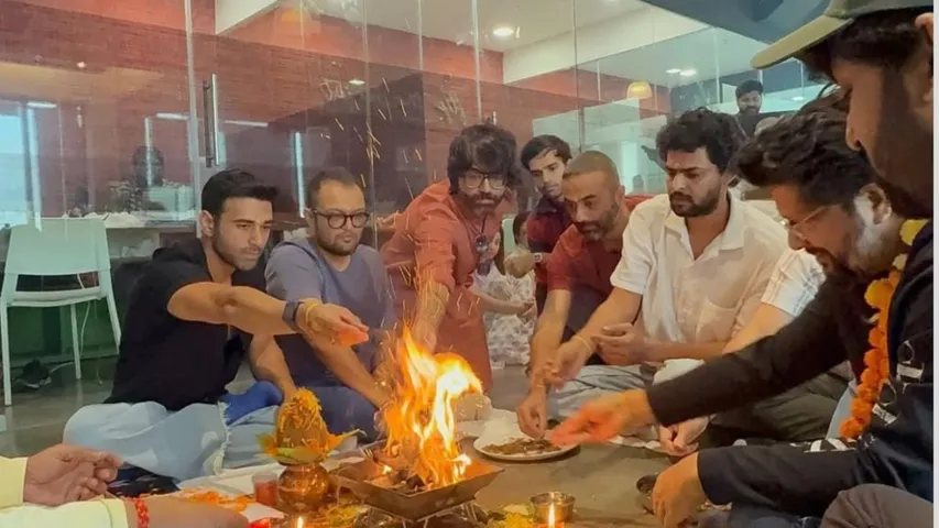 Fukrey star Pulkit Samrat surprises fans with a cryptic opening post!