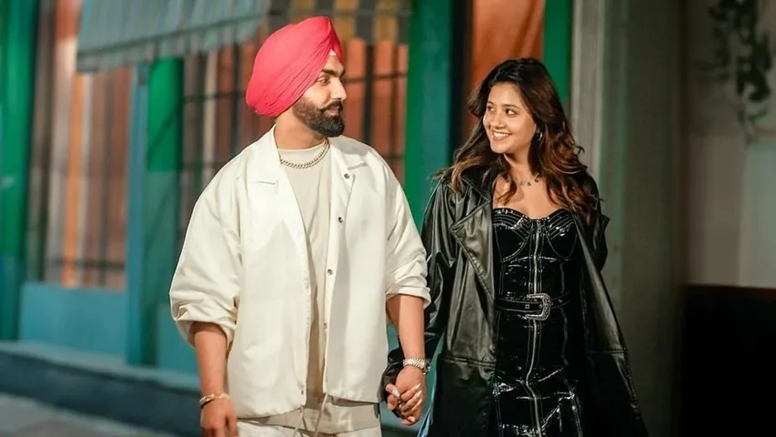 Maedninder Buttar, Anjali Arora & Ammy Virk Collab on song Soda Water