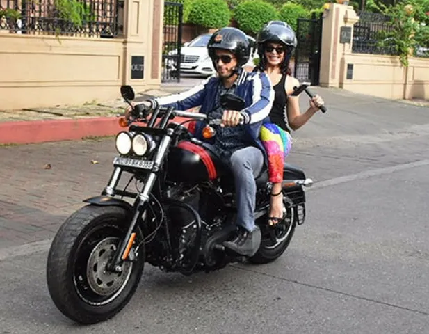 THESE PICTURES OF JACQUELINE FERNANDEZ AND SIDHARTH MALHOTRA BIKE RIDING WILL YOU ALL KINDS OF GOALS