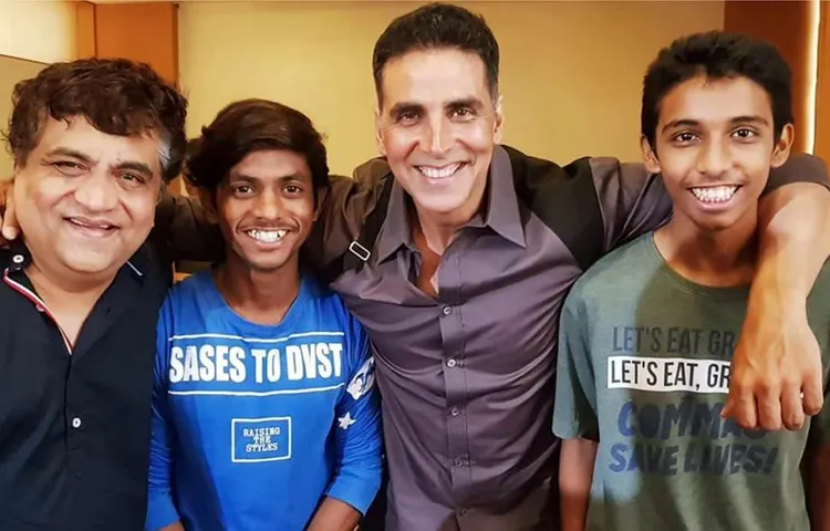 Marathi Film backed by Akshay Kumar starring musician Swanand Kirkire heads to Melbourne !