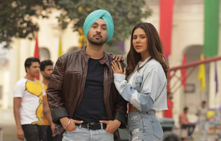 Diljit-Dosanjh-Romancing-Sonam-Bajwa-In-Shadaa