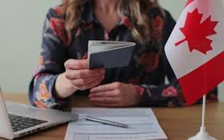 Canada ends popular visa scheme for foreign students