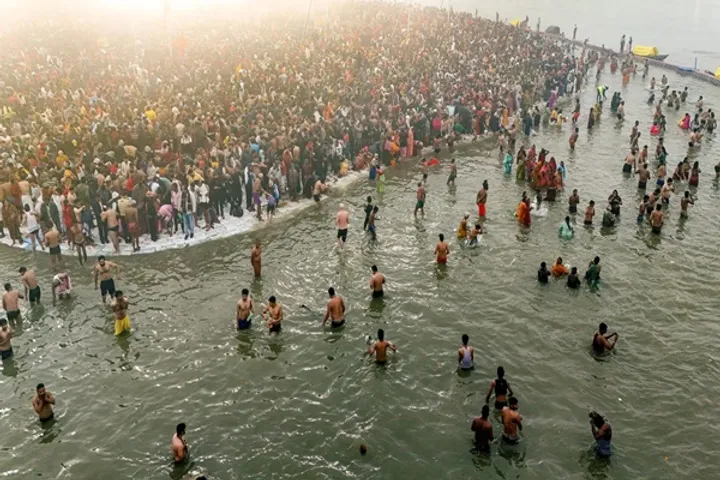 Mahakumbh becomes global;  21 members from 10 countries will take dip at Sangam