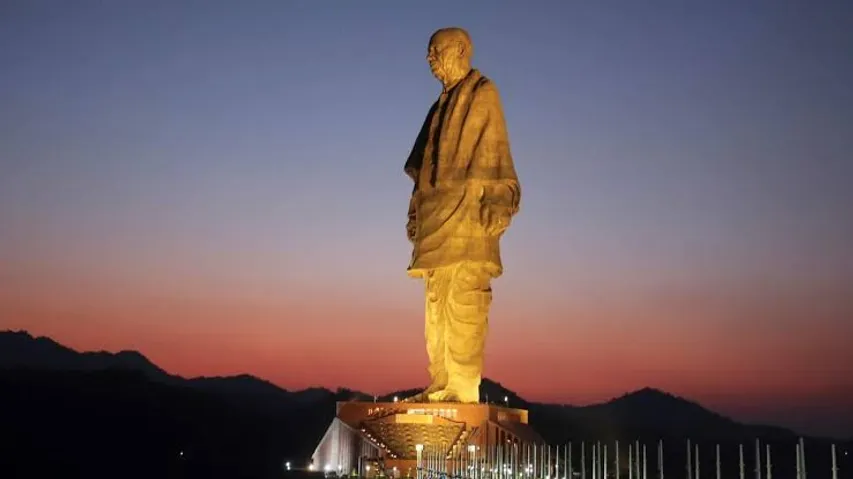 Gujarat CM nodes Rs 381 for building road from Vadodara to Statue of Unity