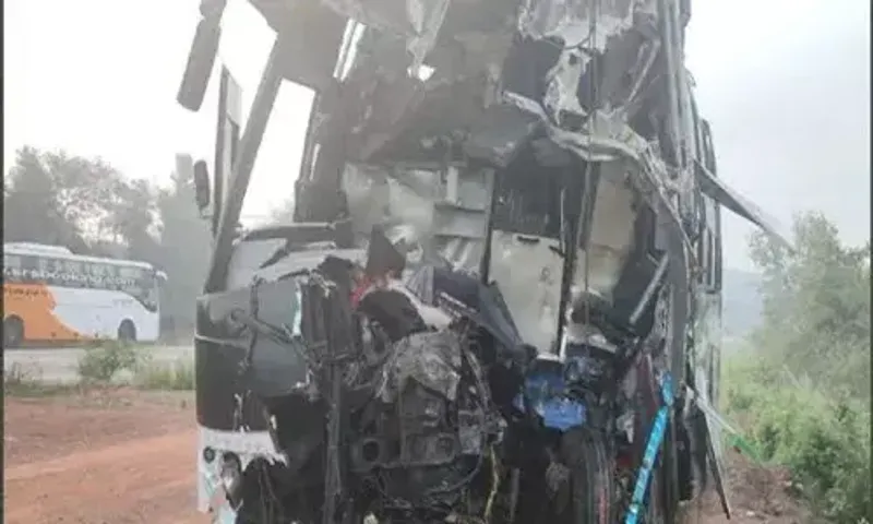 Major road accident in Karnataka: 7 Killed, 26 injured in collision between bus and lorry in Hubballi