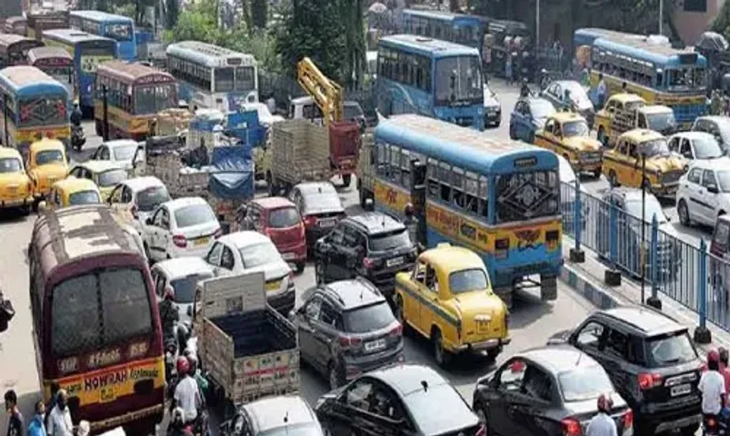 Massive traffic jam in Kolkata, ferry services across hooghly suspended