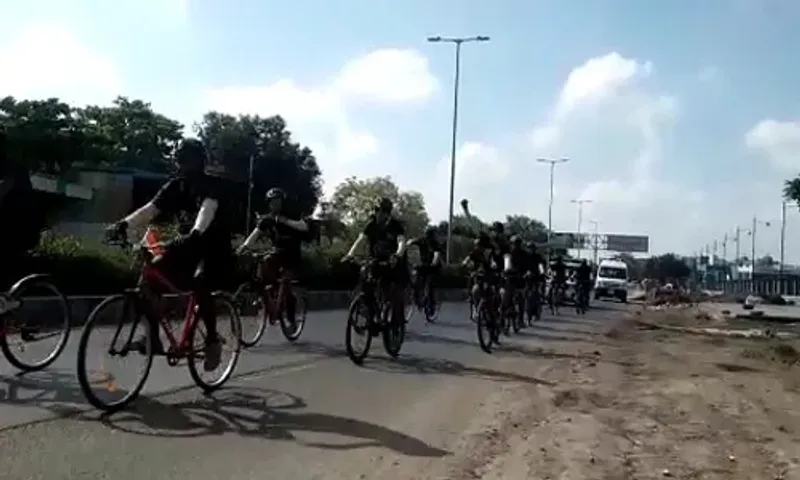 ITBP cycle rally from Leh to Kevadia reached Vadodara on Sunday