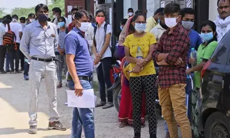 Rise in Covid-19 and H3N2 cases raise concern in India