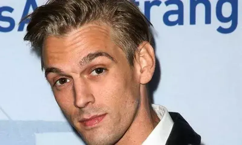 Singer Aaron Carter dies at 34