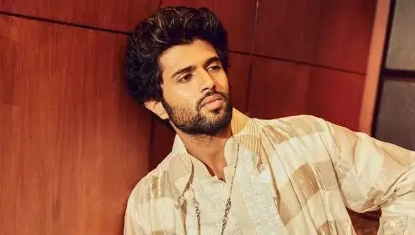 'Vijay Deverakonda is arrogant, Mumbai theatre owner slams Liger actor