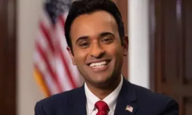 Vivek Ramaswamy's popularity surges with impressive fundraising post-debate