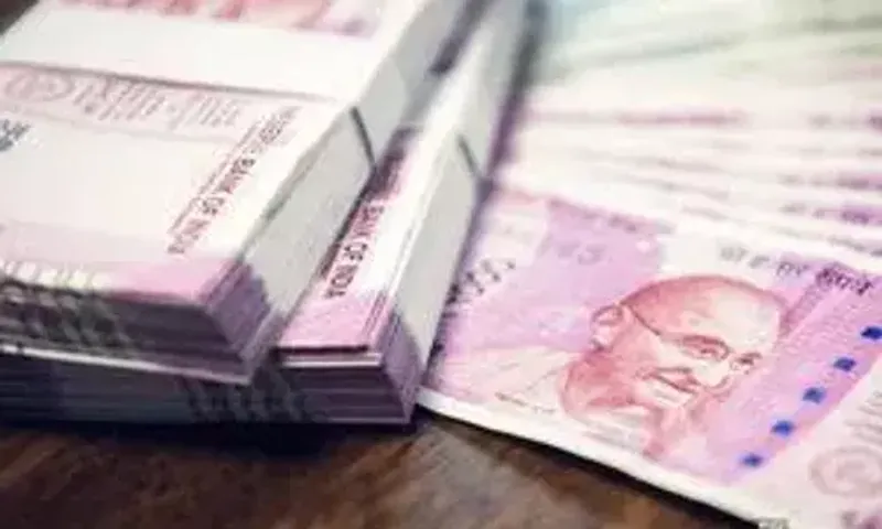 Rupee hits fresh low vs US dollar, may slide to 84 levels soon