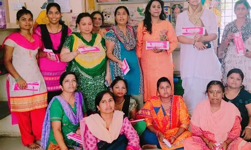 Umang foundation in Vadodara donated 150 sanitary napkins to underprivileged ladies on Diwali