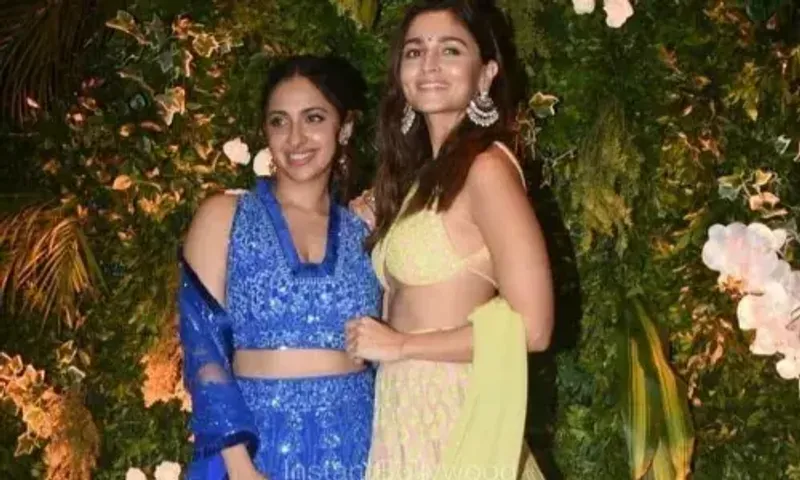 At the Anushka Ranjan-Adiya Seal Sangeet, Alia Bhatt and Akanksha Ranjan performed